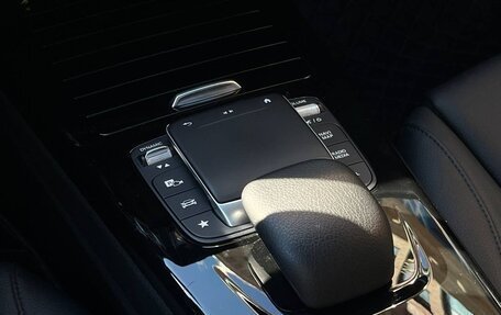 Mercedes-Benz A-Класс, 2022 год, 1 800 000 рублей, 16 фотография
