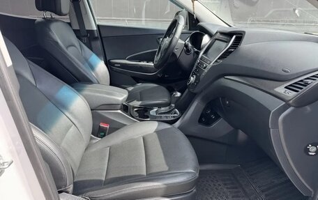 Hyundai Santa Fe III рестайлинг, 2016 год, 2 300 000 рублей, 13 фотография