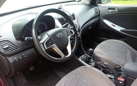 Hyundai Solaris II рестайлинг, 2011 год, 600 000 рублей, 7 фотография