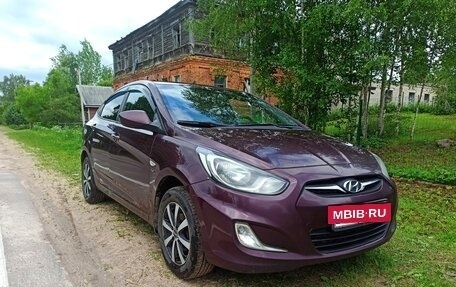 Hyundai Solaris II рестайлинг, 2011 год, 600 000 рублей, 3 фотография