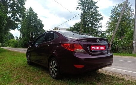 Hyundai Solaris II рестайлинг, 2011 год, 600 000 рублей, 2 фотография