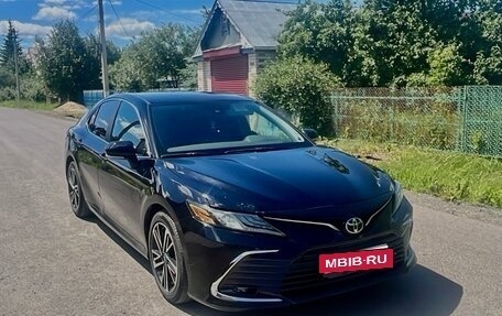 Toyota Camry, 2021 год, 2 250 000 рублей, 7 фотография