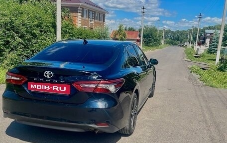 Toyota Camry, 2021 год, 2 250 000 рублей, 5 фотография