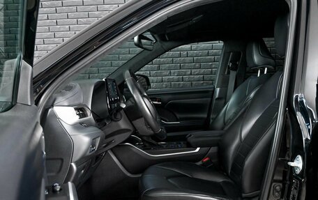 Toyota Highlander, 2021 год, 4 790 000 рублей, 9 фотография