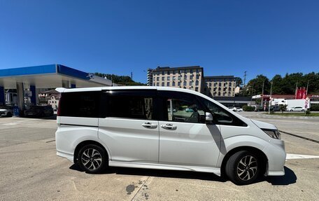Honda Stepwgn IV, 2019 год, 2 120 000 рублей, 3 фотография