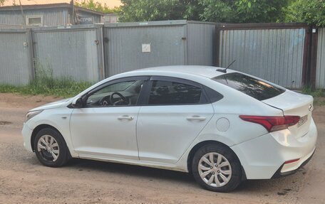Hyundai Solaris II рестайлинг, 2017 год, 600 000 рублей, 10 фотография