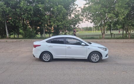 Hyundai Solaris II рестайлинг, 2017 год, 600 000 рублей, 8 фотография