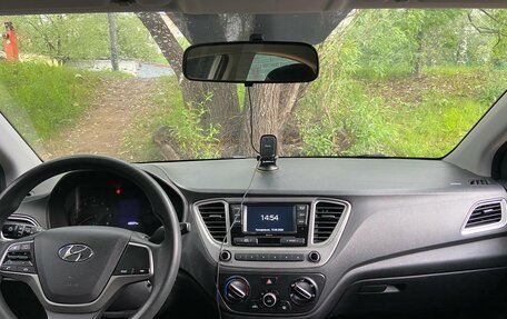 Hyundai Solaris II рестайлинг, 2021 год, 1 550 000 рублей, 11 фотография