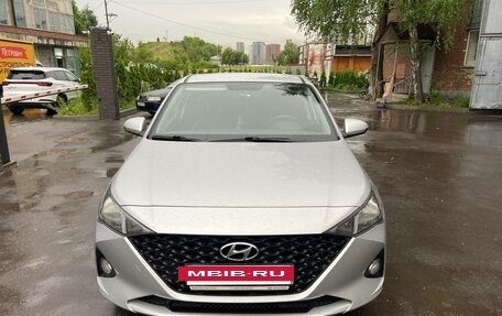 Hyundai Solaris II рестайлинг, 2021 год, 1 550 000 рублей, 3 фотография