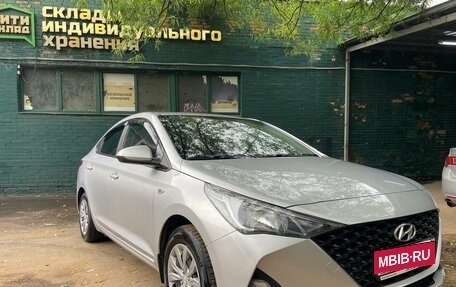 Hyundai Solaris II рестайлинг, 2021 год, 1 550 000 рублей, 19 фотография