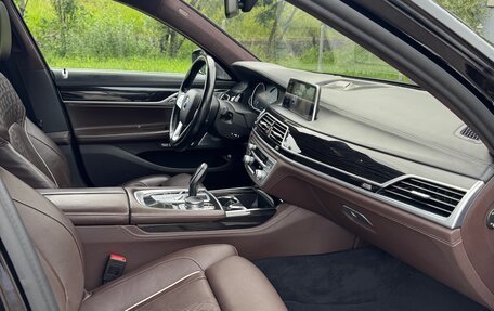 BMW 7 серия, 2017 год, 3 950 000 рублей, 4 фотография