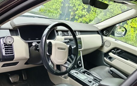 Land Rover Range Rover IV рестайлинг, 2018 год, 4 900 000 рублей, 8 фотография