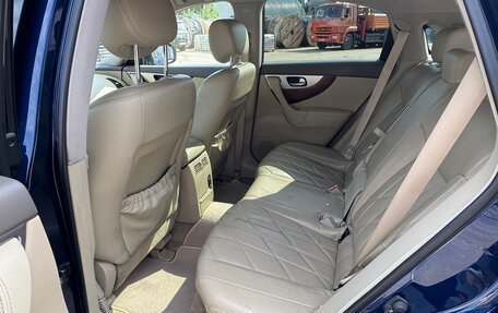 Infiniti QX70, 2016 год, 2 800 000 рублей, 6 фотография