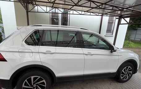Volkswagen Tiguan II, 2018 год, 2 250 000 рублей, 3 фотография
