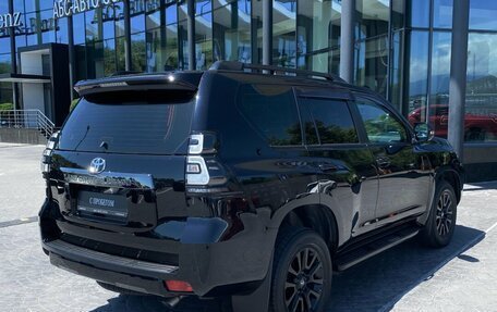 Toyota Land Cruiser Prado 150 рестайлинг 2, 2021 год, 5 990 000 рублей, 2 фотография