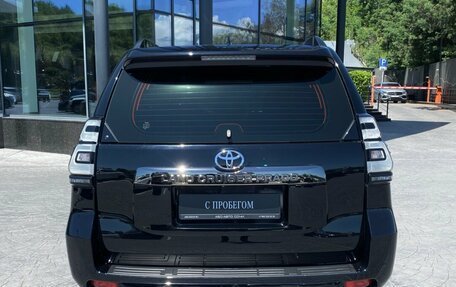 Toyota Land Cruiser Prado 150 рестайлинг 2, 2021 год, 5 990 000 рублей, 4 фотография