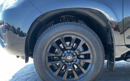 Toyota Land Cruiser Prado 150 рестайлинг 2, 2021 год, 5 990 000 рублей, 6 фотография