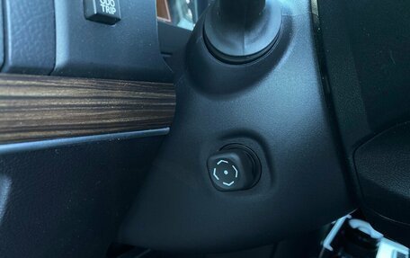 Toyota Land Cruiser Prado 150 рестайлинг 2, 2021 год, 5 990 000 рублей, 8 фотография