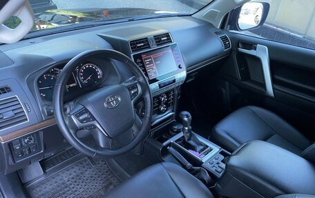 Toyota Land Cruiser Prado 150 рестайлинг 2, 2021 год, 5 990 000 рублей, 10 фотография