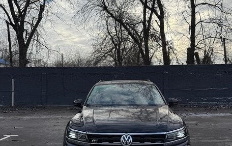 Volkswagen Tiguan II, 2019 год, 3 260 000 рублей, 2 фотография