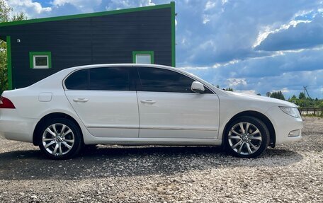 Skoda Superb III рестайлинг, 2011 год, 920 000 рублей, 3 фотография