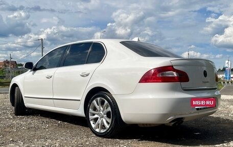 Skoda Superb III рестайлинг, 2011 год, 920 000 рублей, 5 фотография