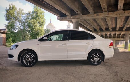 Volkswagen Polo VI (EU Market), 2013 год, 680 000 рублей, 2 фотография