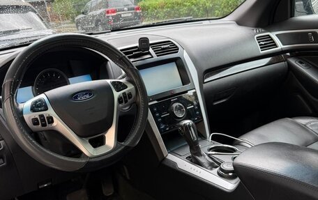 Ford Explorer VI, 2014 год, 1 500 000 рублей, 3 фотография
