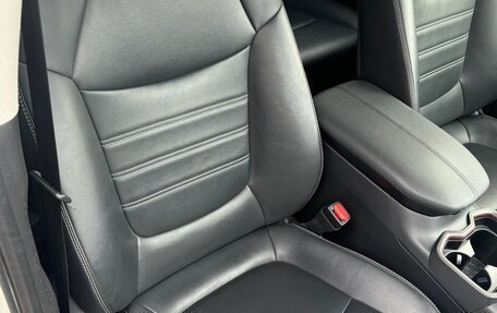 Toyota RAV4, 2020 год, 3 060 000 рублей, 10 фотография
