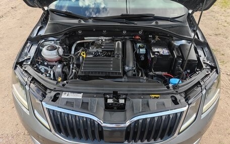 Skoda Octavia, 2018 год, 1 950 000 рублей, 8 фотография