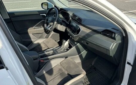 Audi Q3, 2022 год, 2 500 000 рублей, 5 фотография
