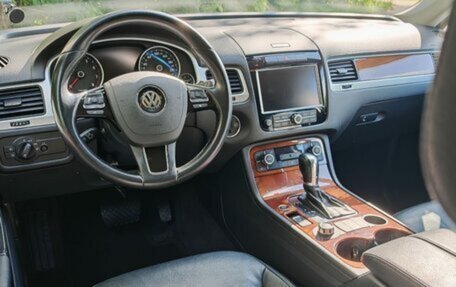 Volkswagen Touareg III, 2011 год, 1 550 000 рублей, 8 фотография