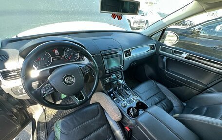 Volkswagen Touareg III, 2015 год, 2 499 000 рублей, 6 фотография