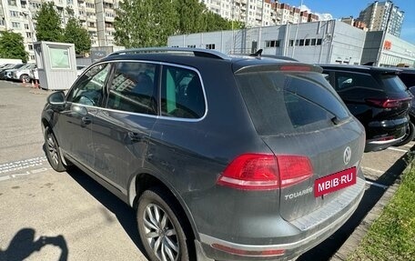 Volkswagen Touareg III, 2015 год, 2 499 000 рублей, 4 фотография