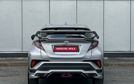 Toyota C-HR I рестайлинг, 2017 год, 1 879 000 рублей, 4 фотография