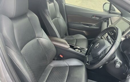 Toyota C-HR I рестайлинг, 2017 год, 1 879 000 рублей, 10 фотография