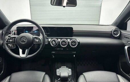 Mercedes-Benz A-Класс, 2022 год, 2 170 000 рублей, 5 фотография