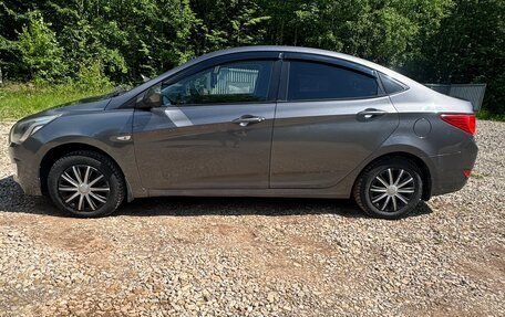 Hyundai Solaris II рестайлинг, 2015 год, 680 000 рублей, 4 фотография