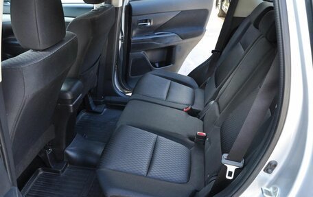 Mitsubishi Outlander III рестайлинг 3, 2013 год, 1 560 000 рублей, 15 фотография