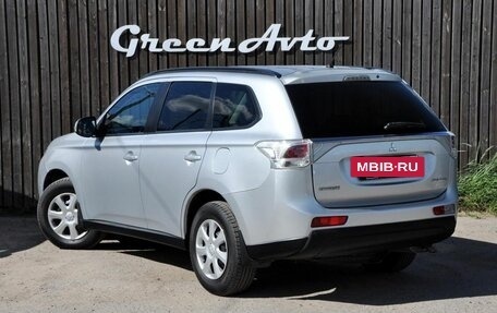Mitsubishi Outlander III рестайлинг 3, 2013 год, 1 560 000 рублей, 3 фотография