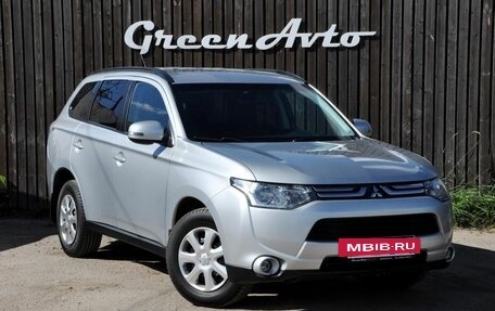 Mitsubishi Outlander III рестайлинг 3, 2013 год, 1 560 000 рублей, 7 фотография