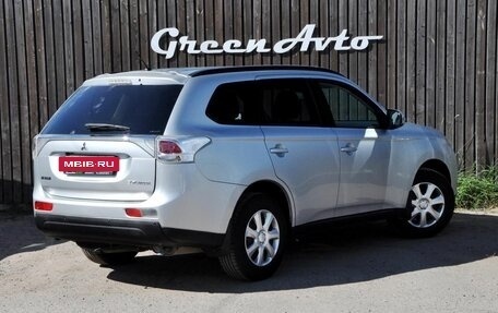 Mitsubishi Outlander III рестайлинг 3, 2013 год, 1 560 000 рублей, 5 фотография