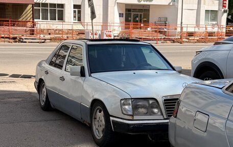 Mercedes-Benz E-Класс, 1993 год, 149 999 рублей, 2 фотография