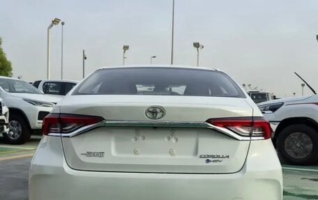 Toyota Corolla, 2023 год, 2 000 000 рублей, 4 фотография