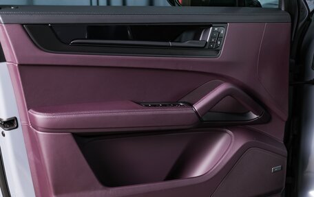 Porsche Cayenne III, 2025 год, 18 300 000 рублей, 13 фотография