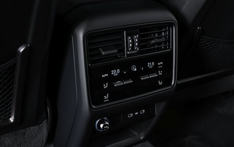 Porsche Cayenne III, 2025 год, 18 300 000 рублей, 25 фотография