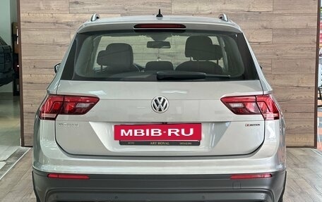 Volkswagen Tiguan II, 2019 год, 2 600 000 рублей, 6 фотография
