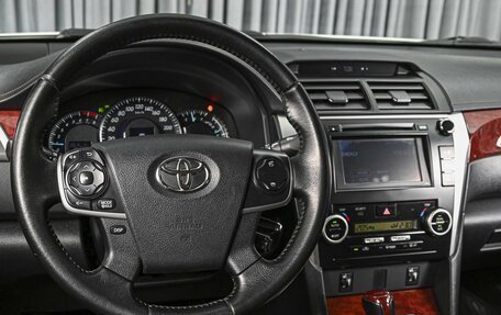 Toyota Camry, 2014 год, 1 680 000 рублей, 13 фотография