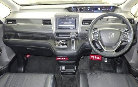 Honda Freed II, 2017 год, 999 999 рублей, 17 фотография