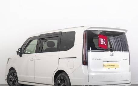 Honda Stepwgn, 2022 год, 3 499 000 рублей, 6 фотография